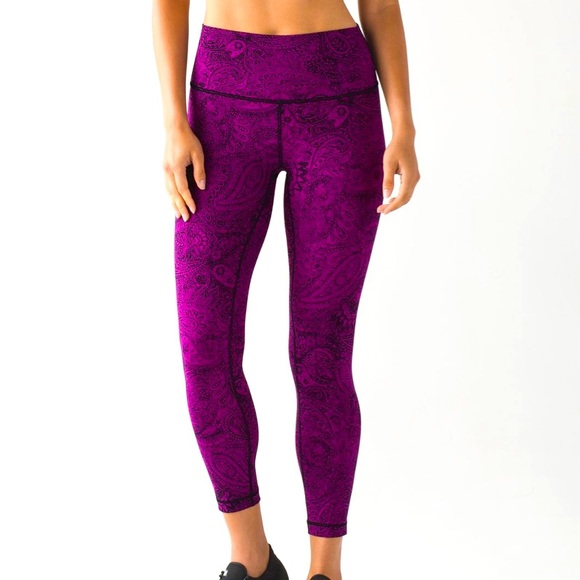 Lululemon | Antique Paisley crops - Picture 4 of 4